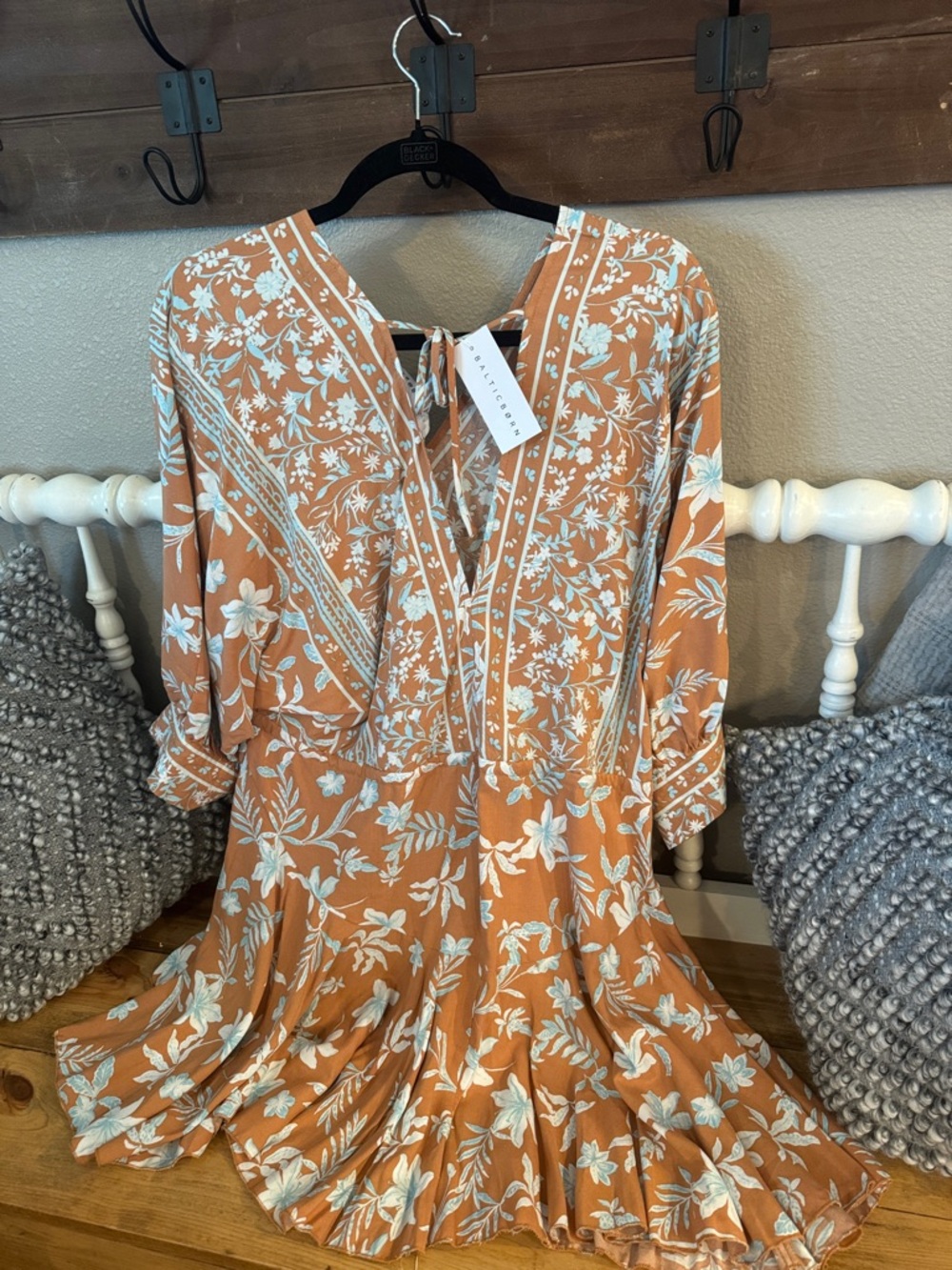 Baltic Born NWT Rust Mini Dress with White Floral Print - Picture 2 of 5